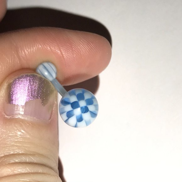 14 Gauge Blue and White Checkerboard Belly Ring - Picture 8 of 14